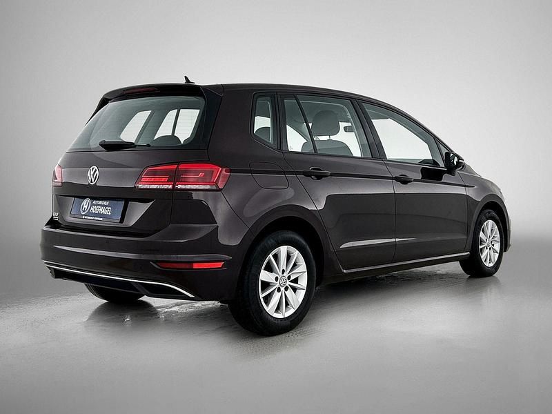 Occasion VW Golf Sportsvan Comfortline 131 PK (96 kW) 2018 Rood MPV