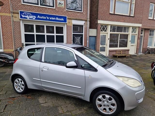Occasion Mitsubishi Colt Invite 95 PK (69 kW) 2005 Grijs (metallic) Hatchback