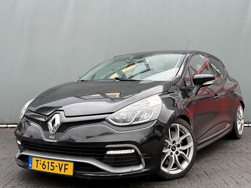 Zwart Gebruikt 2016 Renault Clio IV R.S. Hatchback | € 13.899 (Eerlijke prijs) - Afbeelding 1/4
