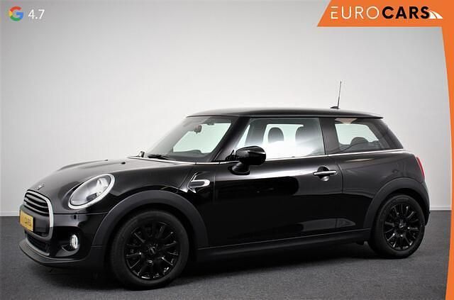 Zwart Gebruikt 2019 Mini ONE Hatchback | € 16.890 (Eerlijke prijs) - Afbeelding 1/4