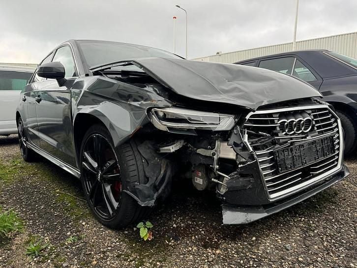 Gebruikt 2016 Audi e-tron SUV | € 7.544 - Afbeelding 1/4