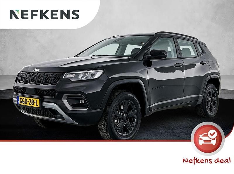 Zwart Gebruikt 2024 Jeep Compass Overland SUV | € 34.225 (Iets duurder) - Afbeelding 1/4