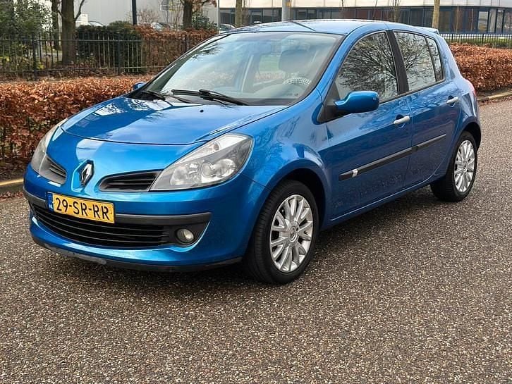 Gebruikt 2006 Renault Clio R.S. Hatchback | € 2.950 (Eerlijke prijs) - Afbeelding 1/4