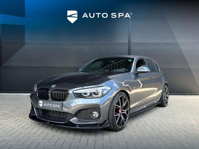 Grijs Gebruikt 2019 BMW 118 M Sport Hatchback | € 19.999 - Afbeelding 1/4