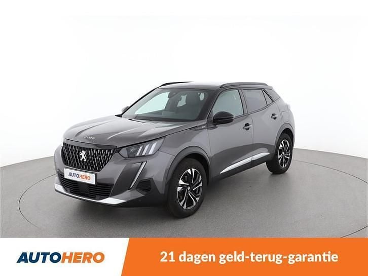Grijs (metallic) Gebruikt 2023 Peugeot 2008 Allure SUV | € 18.249 (Super prijs) - Afbeelding 1/4