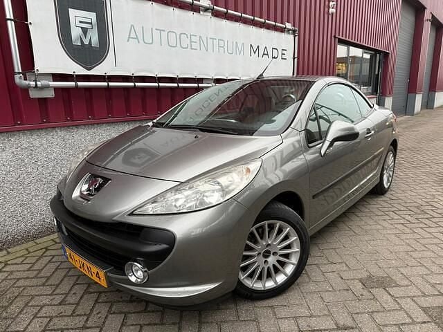 Grijs Occasion 2009 Peugeot 207 CC Cabriolet | € 3.950 (Eerlijke prijs) - Afbeelding 1/4