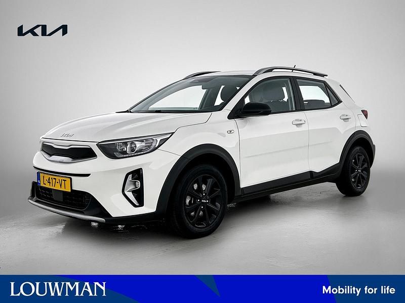 Wit (metallic) Occasion 2021 Kia Stonic SUV | € 17.900 (Eerlijke prijs) - Afbeelding 1/4