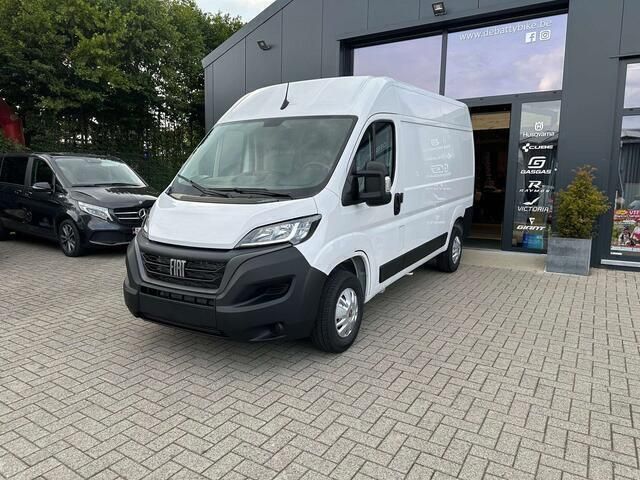 Wit Gebruikt 2023 Fiat Ducato Van | € 33.999 - Afbeelding 1/4