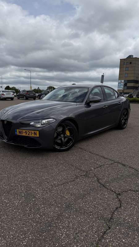 Gebruikt 2017 Alfa Romeo Giulia Super Sedan | € 22.000 (Eerlijke prijs) - Afbeelding 1/4