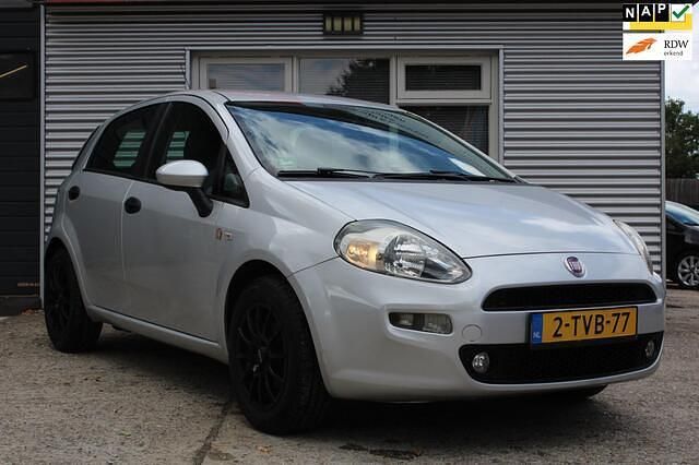 Grijs Gebruikt 2012 Fiat Punto Evo Pop Hatchback | € 2.990 (Eerlijke prijs) - Afbeelding 1/4
