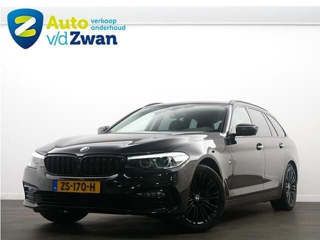 Zwart Gebruikt 2018 BMW 520 Executive Stationwagen | € 23.750 (Goede deal) - Afbeelding 1/4