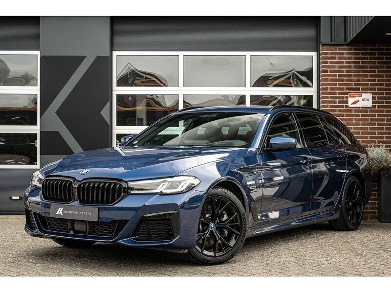 Blauw Gebruikt 2022 BMW 530 M Sport Stationwagen | € 45.900 (Eerlijke prijs) - Afbeelding 1/4