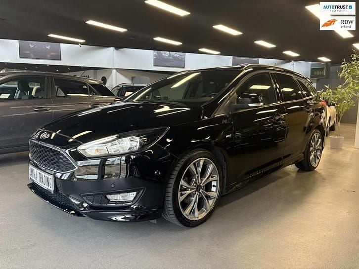 Zwart Gebruikt 2018 Ford Focus ST Stationwagen | € 12.250 (Super prijs) - Afbeelding 1/4