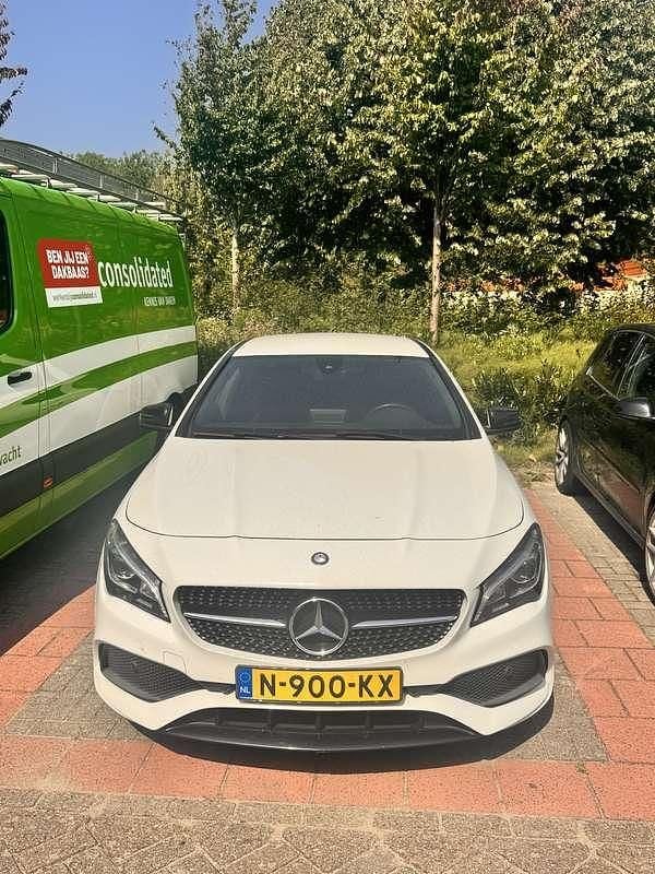 Wit Gebruikt 2017 Mercedes CLA180 Edition Sedan | € 16.500 (Eerlijke prijs) - Afbeelding 1/4