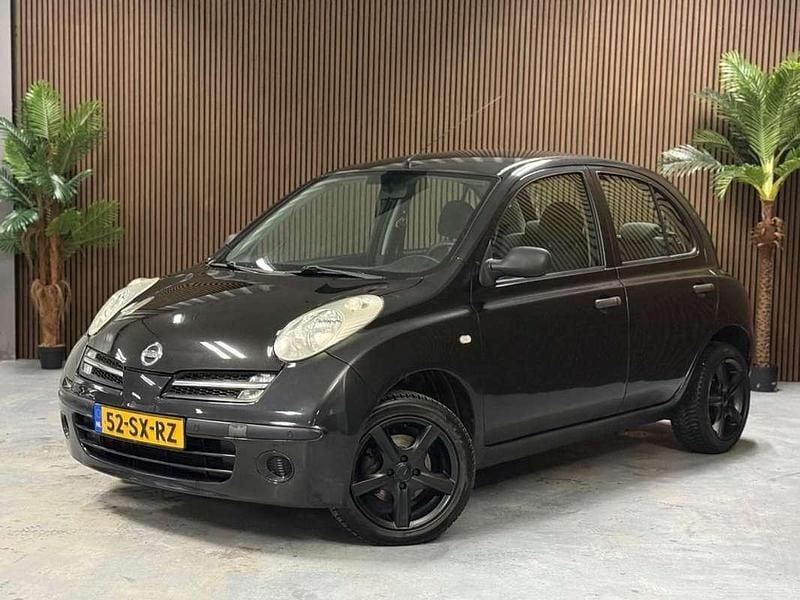 Zwart Occasion 2006 Nissan Micra Visia Hatchback | € 1.999 (Goede deal) - Afbeelding 1/4