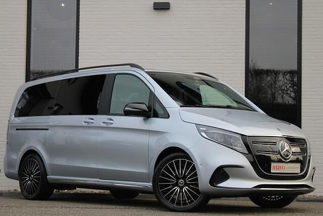 Occasion Mercedes EQV300 AMG 150 kW (204 PK) 2024 Zilver (metallic) Van