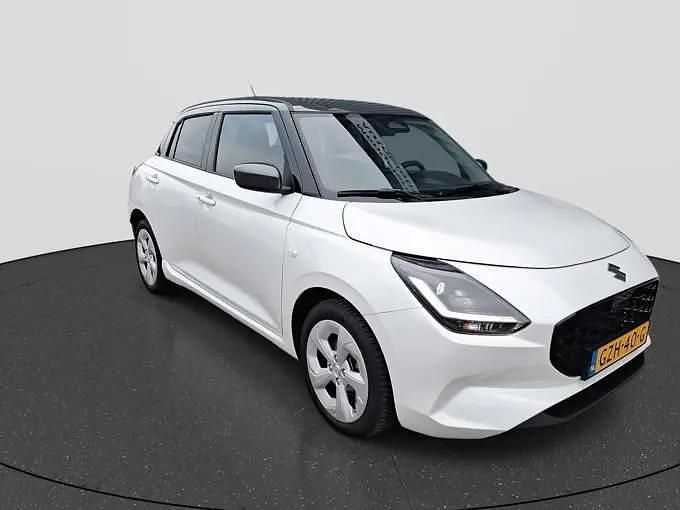 Gebruikt 2025 Suzuki Swift Hatchback | € 19.950 (Eerlijke prijs) - Afbeelding 1/4
