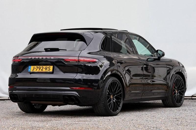 Occasion Porsche Cayenne Sport 463 PK (340 kW) 2020 Zwart SUV
