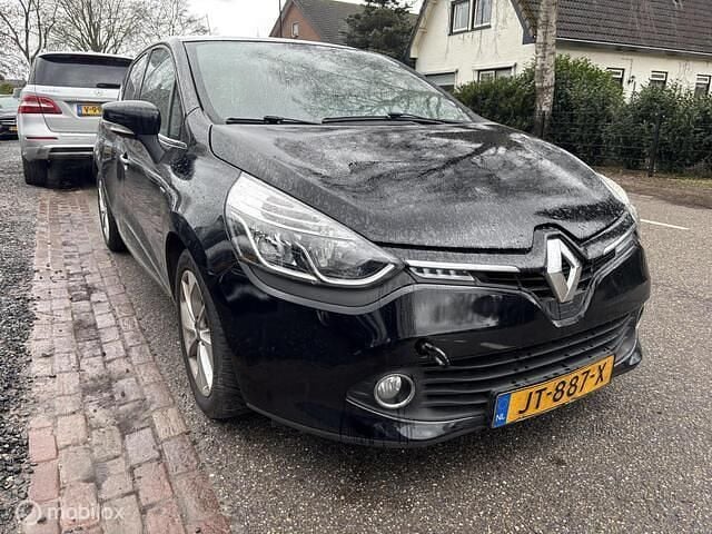 Occasion Renault Clio IV LIMITED 90 PK (66 kW) 2016 Zwart (metallic) Hatchback