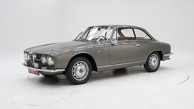 Grijs Occasion 1961 Alfa Romeo 2000 Sprint Coupé | € 54.950 - Afbeelding 1/4
