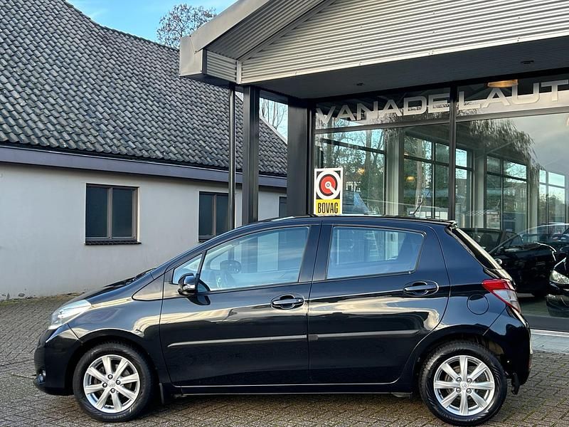 Occasion Toyota Yaris 99 PK (72 kW) 2014 Zwart Hatchback