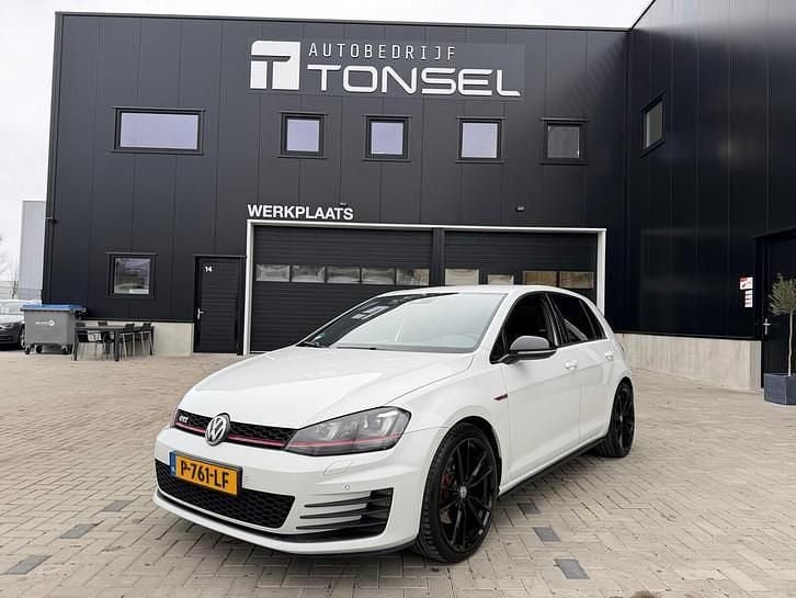 Wit Occasion 2013 VW Golf VII GTI Hatchback | € 11.950 (Goede deal) - Afbeelding 1/4