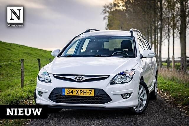 Wit Gebruikt 2012 Hyundai i30 Stationwagen | € 3.740 (Goede deal) - Afbeelding 1/4