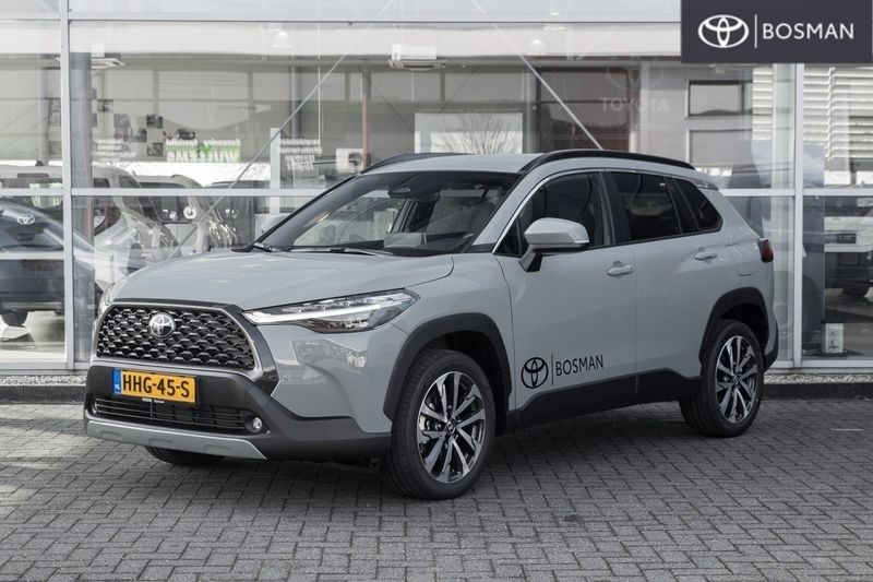 Groen Gebruikt 2025 Toyota Corolla Cross Business Edition SUV | € 38.950 (Iets duurder) - Afbeelding 1/4