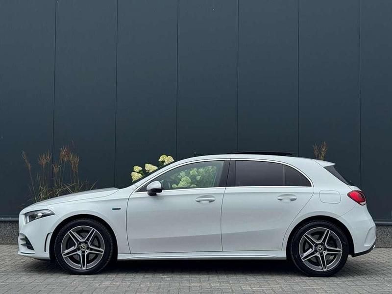 Occasion Mercedes A250 AMG line 218 PK (160 kW) 2021 Wit (metallic) Hatchback