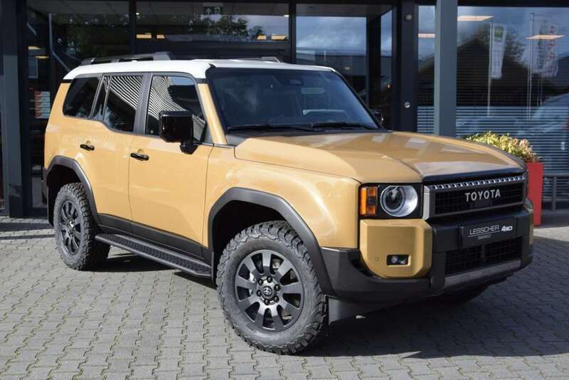 Beige Gebruikt 2024 Toyota Land Cruiser Edition SUV | € 108.779 - Afbeelding 1/4