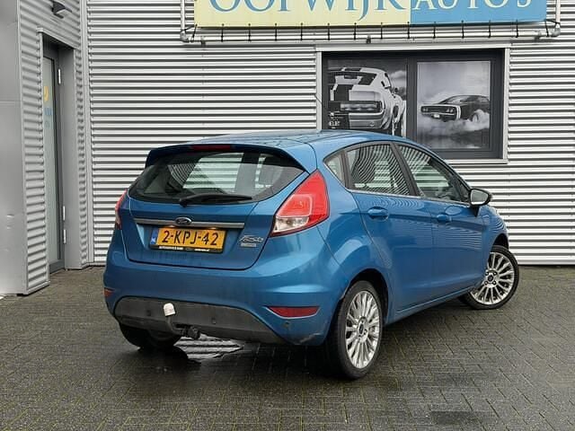Occasion Ford Fiesta Titanium 101 PK (74 kW) 2013 Blauw Hatchback