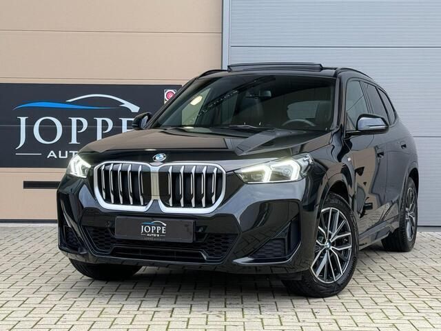 Zwart Gebruikt 2023 BMW X1 Shadowline SUV | € 49.950 (Eerlijke prijs) - Afbeelding 1/4