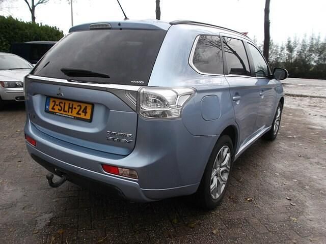 Occasion Mitsubishi Outlander P-HEV Instyle 2013 Blauw (metallic) SUV