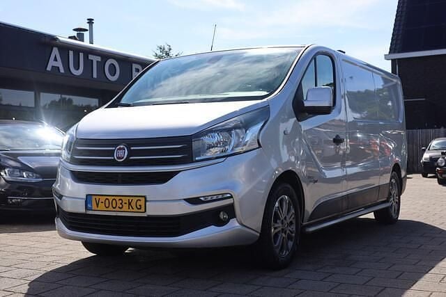 Grijs Gebruikt 2017 Fiat Talento Van | € 10.950 (Eerlijke prijs) - Afbeelding 1/4