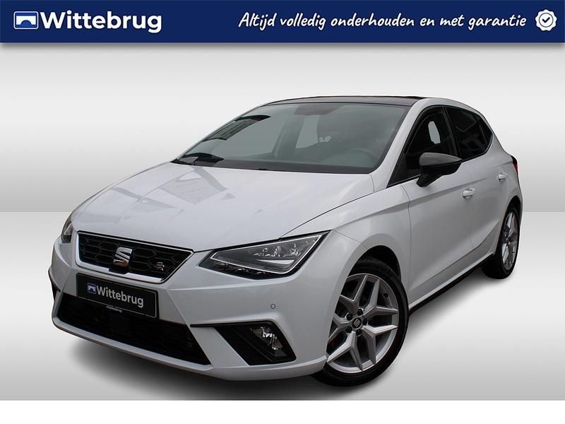 Wit Gebruikt 2021 Seat Ibiza FR Hatchback | € 24.450 (Iets duurder) - Afbeelding 1/2