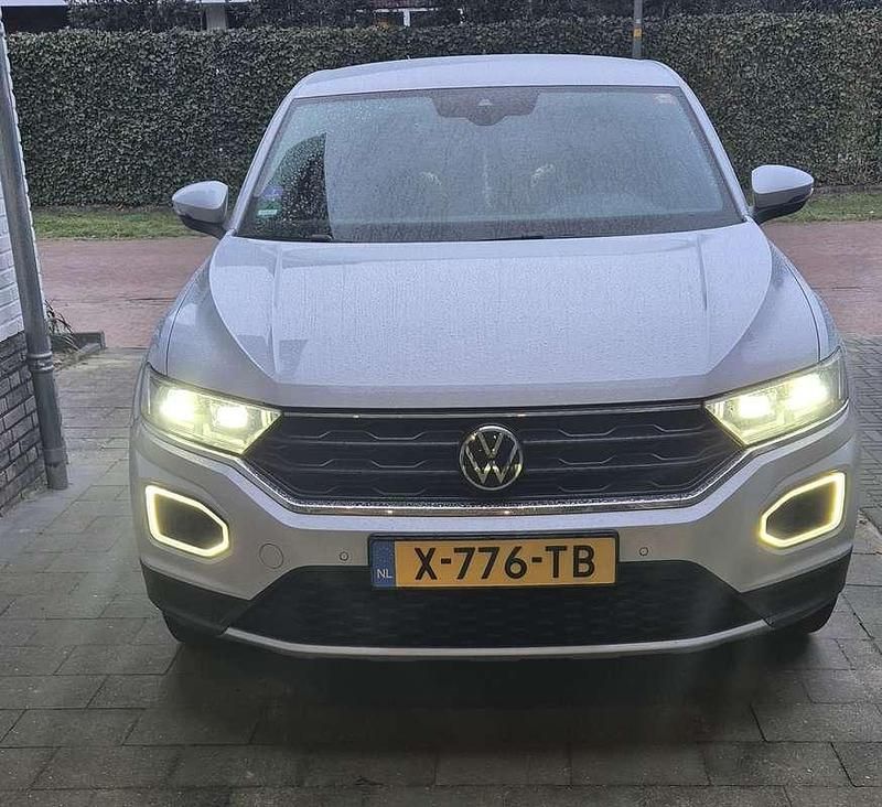 Wit Occasion 2021 VW T-Roc Sportline SUV | € 23.500 (Eerlijke prijs) - Afbeelding 1/4