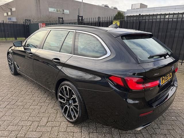 Occasion BMW 530 2022 Zwart (metallic) Stationwagen