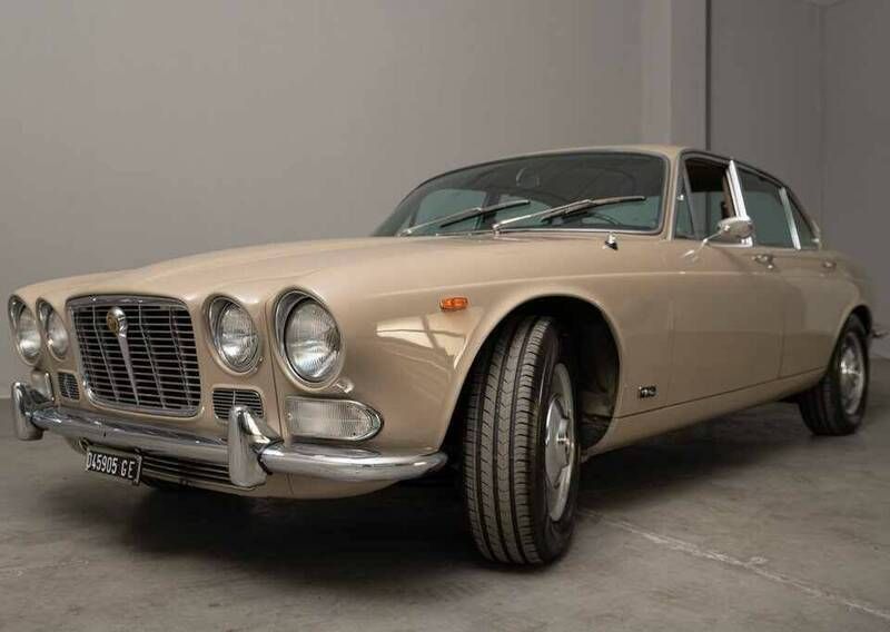 Beige Gebruikt 1970 Jaguar XJ6 Sedan | € 19.900 - Afbeelding 1/4