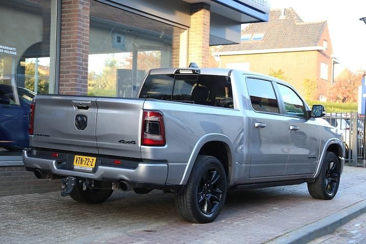 Occasion Dodge Ram Limited 360 PK (264 kW) 2023 Grijs (metallic) Pickup