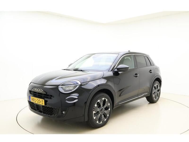 Zwart Nieuw 2025 Fiat 600 La Prima SUV | € 35.385 (Iets duurder) - Afbeelding 1/3