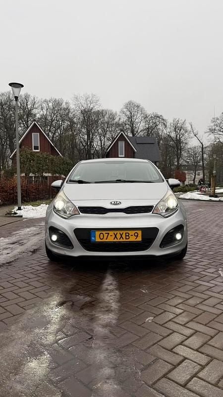 Occasion 2012 Kia Rio Sedan | € 6.950 (Eerlijke prijs) - Afbeelding 1/4