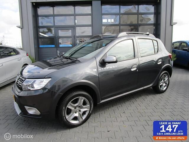 Grijs Gebruikt 2019 Dacia Sandero Stepway Hatchback | € 8.950 (Eerlijke prijs) - Afbeelding 1/4