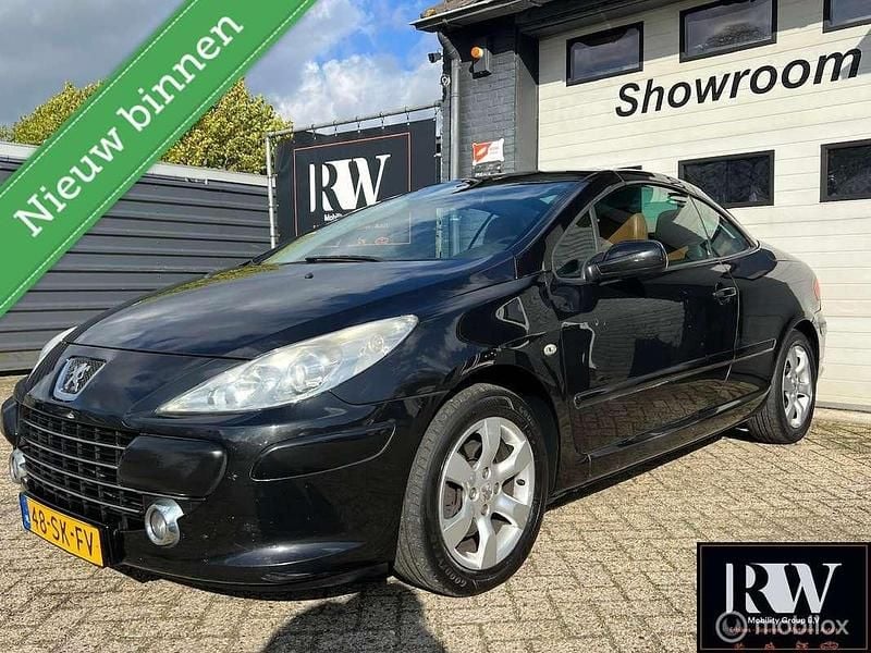 Zwart Gebruikt 2006 Peugeot 307 CC Cabriolet | € 1.495 (Super prijs) - Afbeelding 1/4