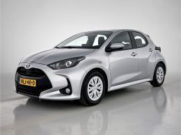 Grijs metallic Gebruikt 2024 Toyota Yaris Active Hatchback | € 22.945 (Eerlijke prijs) - Afbeelding 1/4
