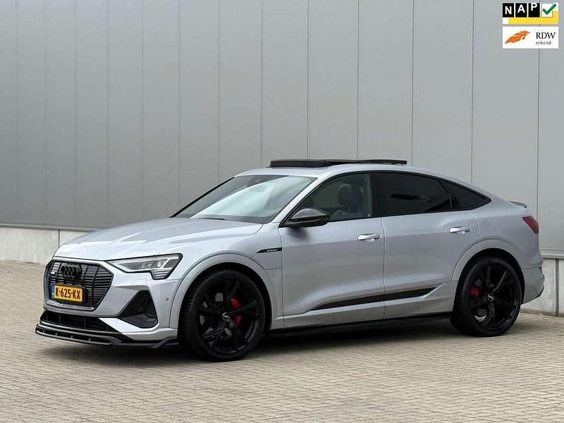 Grijs Gebruikt 2020 Audi e-tron Sportback S-line plus SUV | € 29.900 (Eerlijke prijs) - Afbeelding 1/4