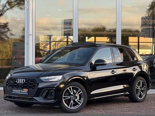 Zwart (metallic) Gebruikt 2021 Audi Q5 Premium SUV | € 44.900 (Iets duurder) - Afbeelding 1/4