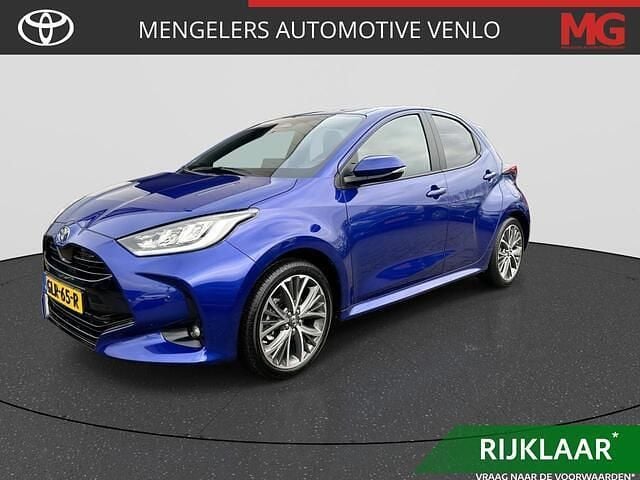 Blauw Gebruikt 2024 Toyota Yaris Executive Hatchback | € 27.940 (Goede deal) - Afbeelding 1/4