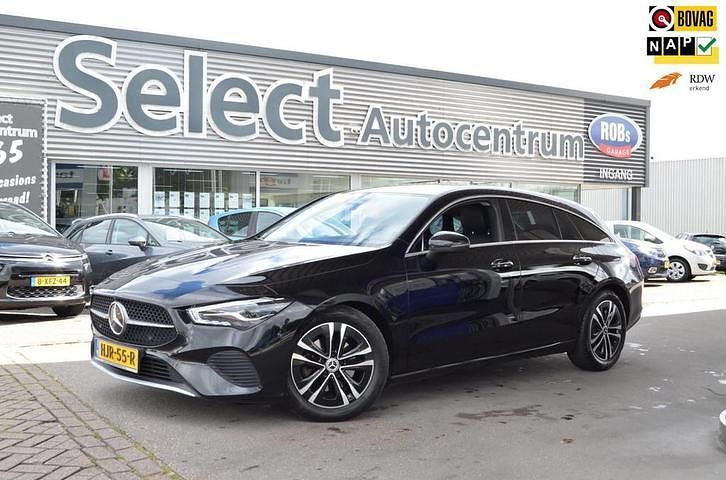 Occasion Mercedes CLA180 Shooting Brake Business 136 PK (100 kW) 2023 Zwart Stationwagen