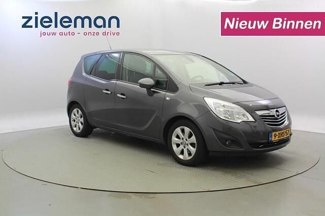 Grijs, metallic lak Gebruikt 2012 Opel Meriva Business Edition MPV | € 4.645 (Goede deal) - Afbeelding 1/4