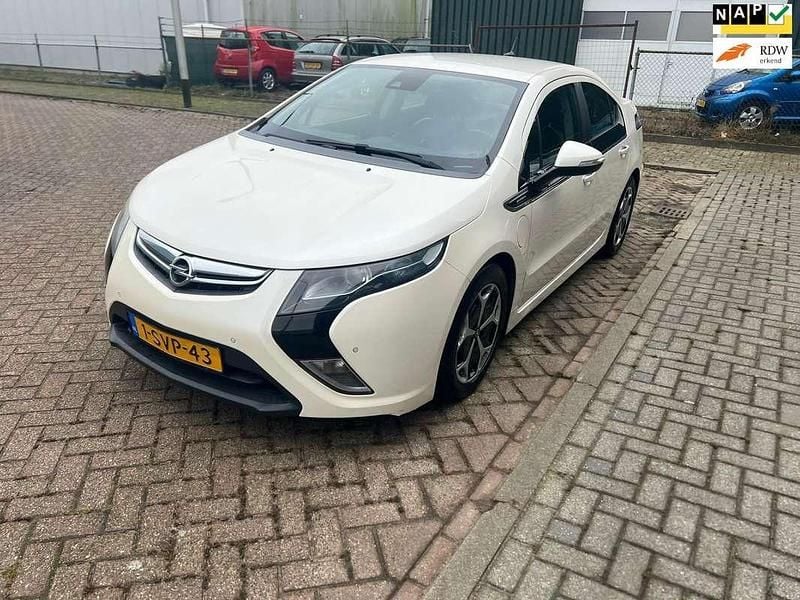Wit Occasion 2013 Opel Ampera Hatchback | € 5.950 (Eerlijke prijs) - Afbeelding 1/4